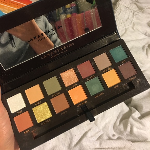 ABH Subculture Palette - Picture 2 of 3